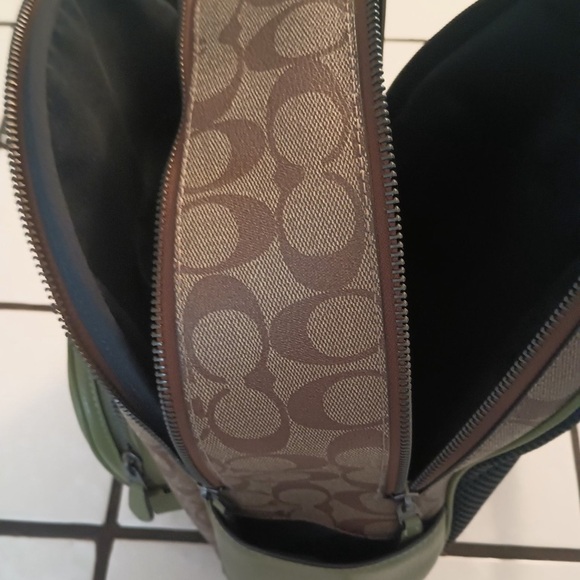 ♥️COACH Brand Green and Brown Court Backpack - Picture 9 of 13